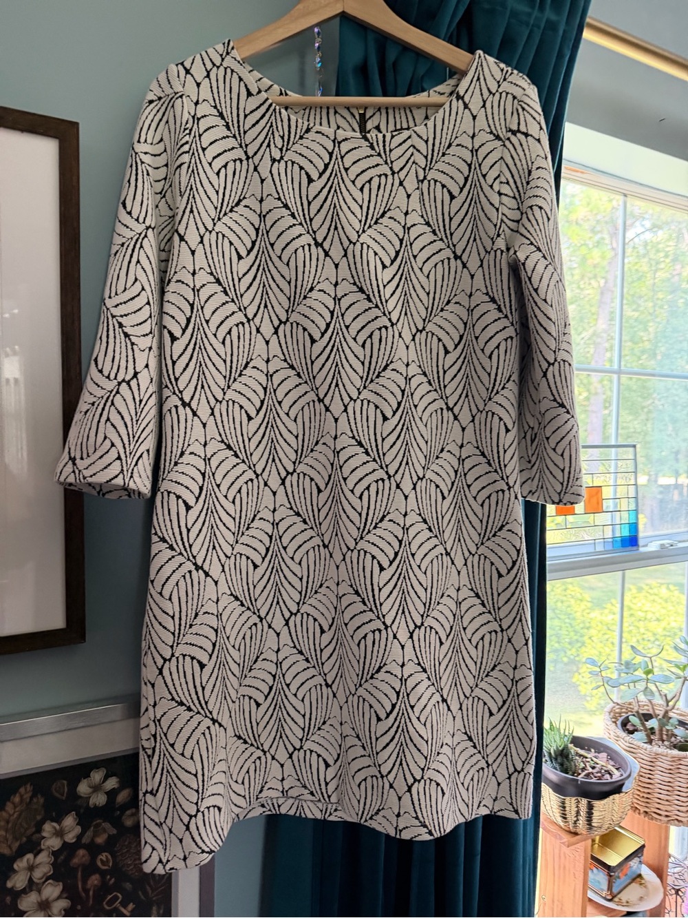 ISLE by Melis Kayar Black & Ivory Textured Shift Dress – Size S